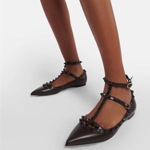RARE special edition Valentino studded flat shoes with straps